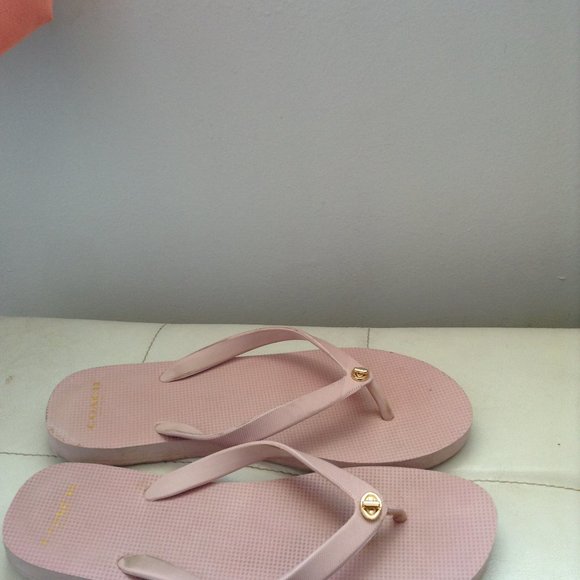Coach pink flip flop - Picture 2 of 5